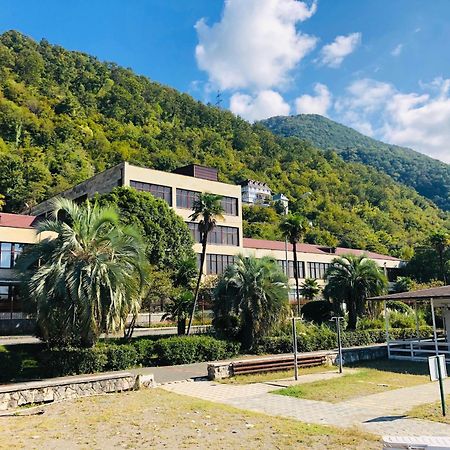 Hotel Continent Gagra Exterior photo