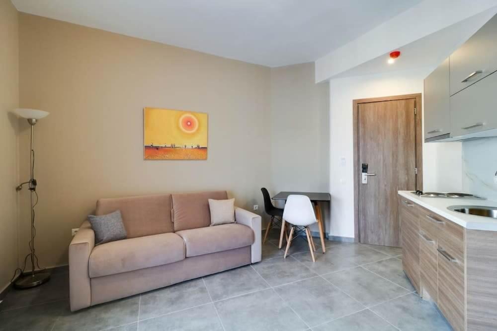 Hotel Continent Gagra Exterior photo
