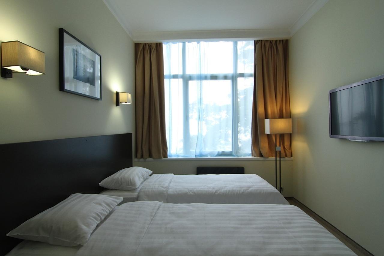 Hotel Continent Gagra Exterior photo