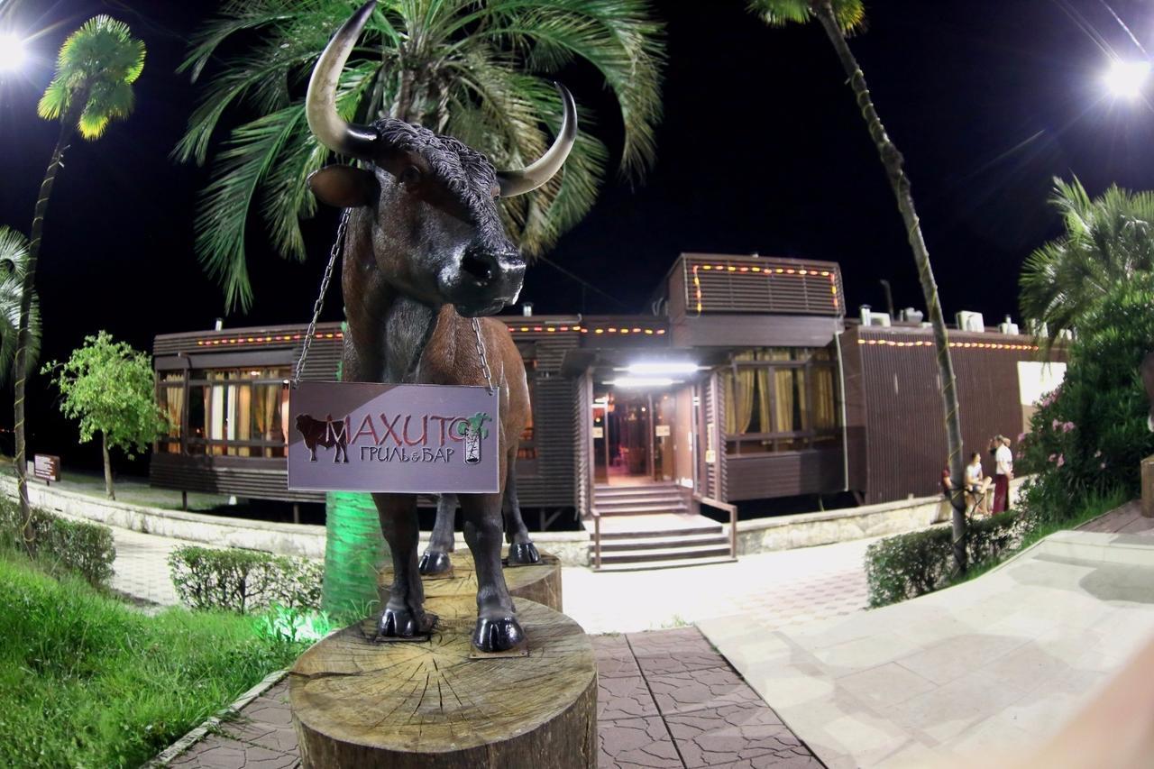 Hotel Continent Gagra Exterior photo