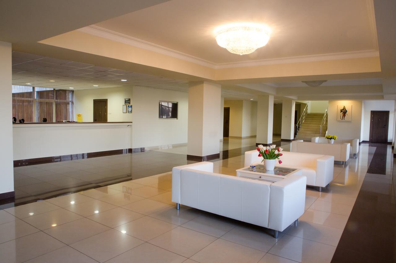 Hotel Continent Gagra Exterior photo