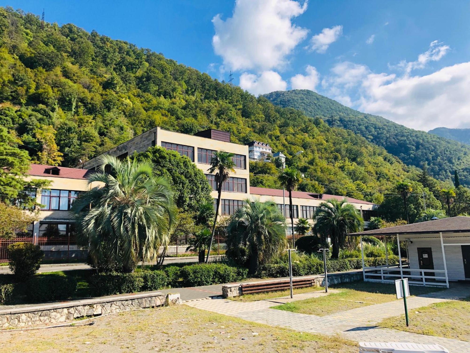 Hotel Continent Gagra Exterior photo